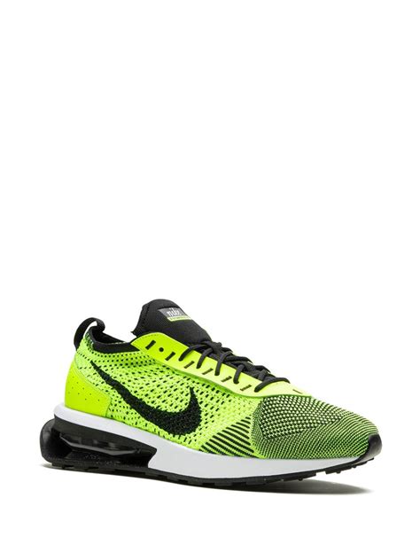 internationale nike schoenen groen
